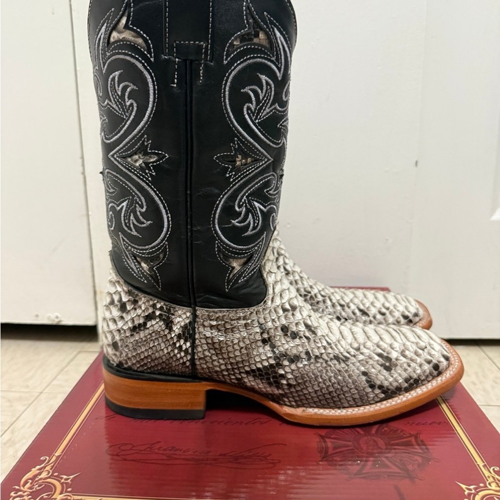 Men's 100% Authentic Python Skin Cowboy Boots - Picture 2 of 6